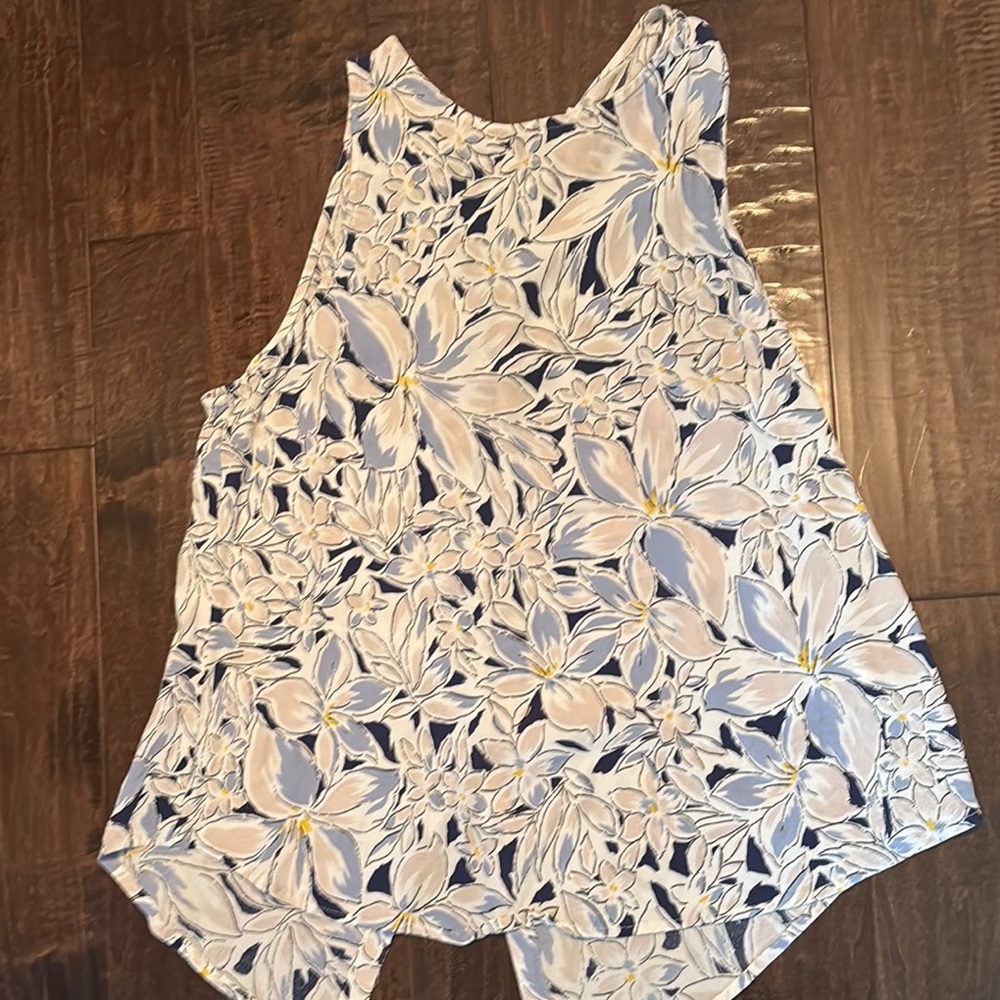 Fun 2 Fun Blue and White Floral Sleeveless Top